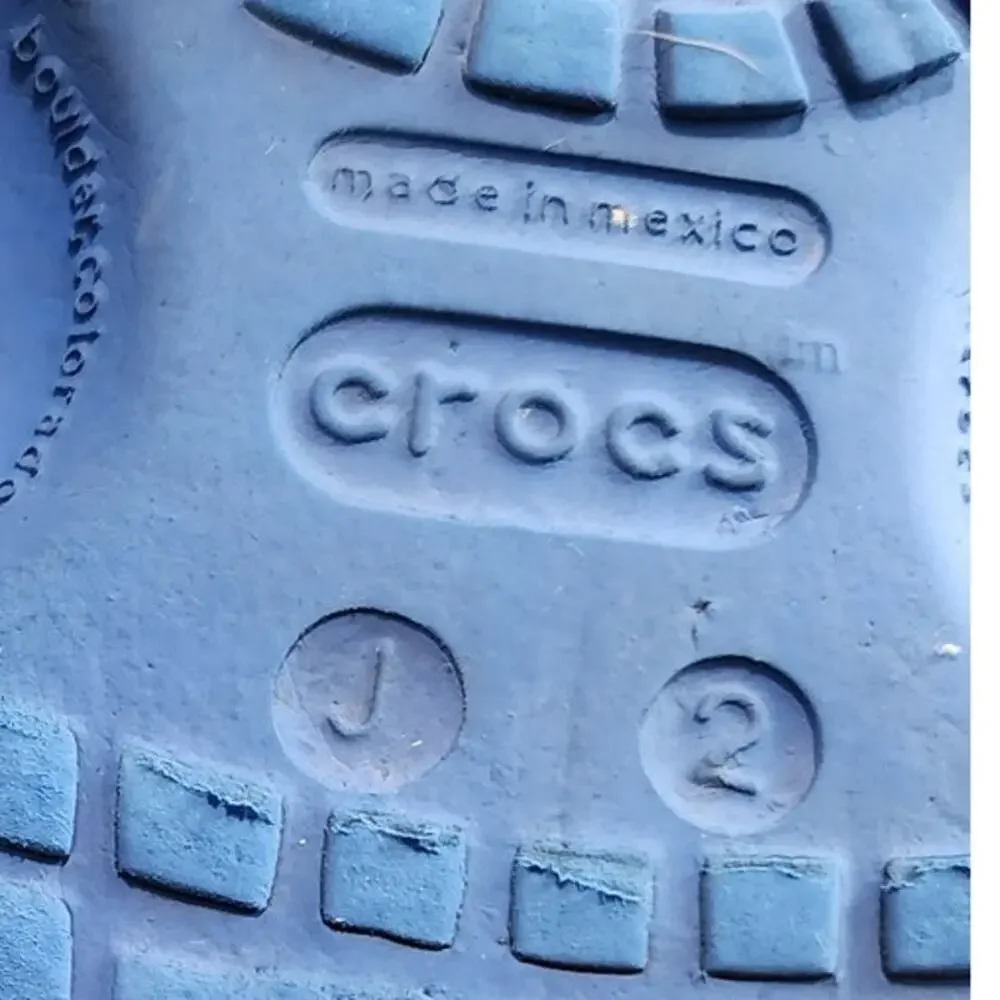 Crocs Youth Blue Bolt Classic Slip On Unisex Junior Clogs Size J 2
